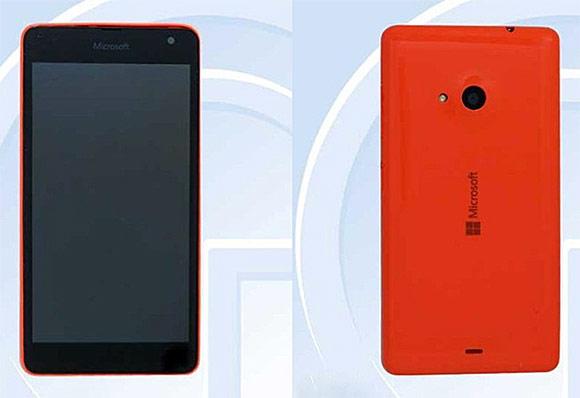 Lumia RM-1090 pod Microsoft brendom